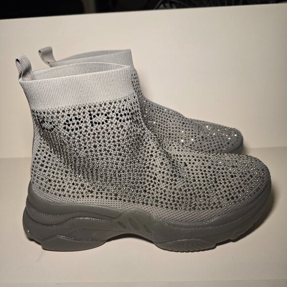 Bebe Silver With Sparkle Woman's Accent Slip On Not a Tie Sneaker- Size 9 - Picture 2 of 9